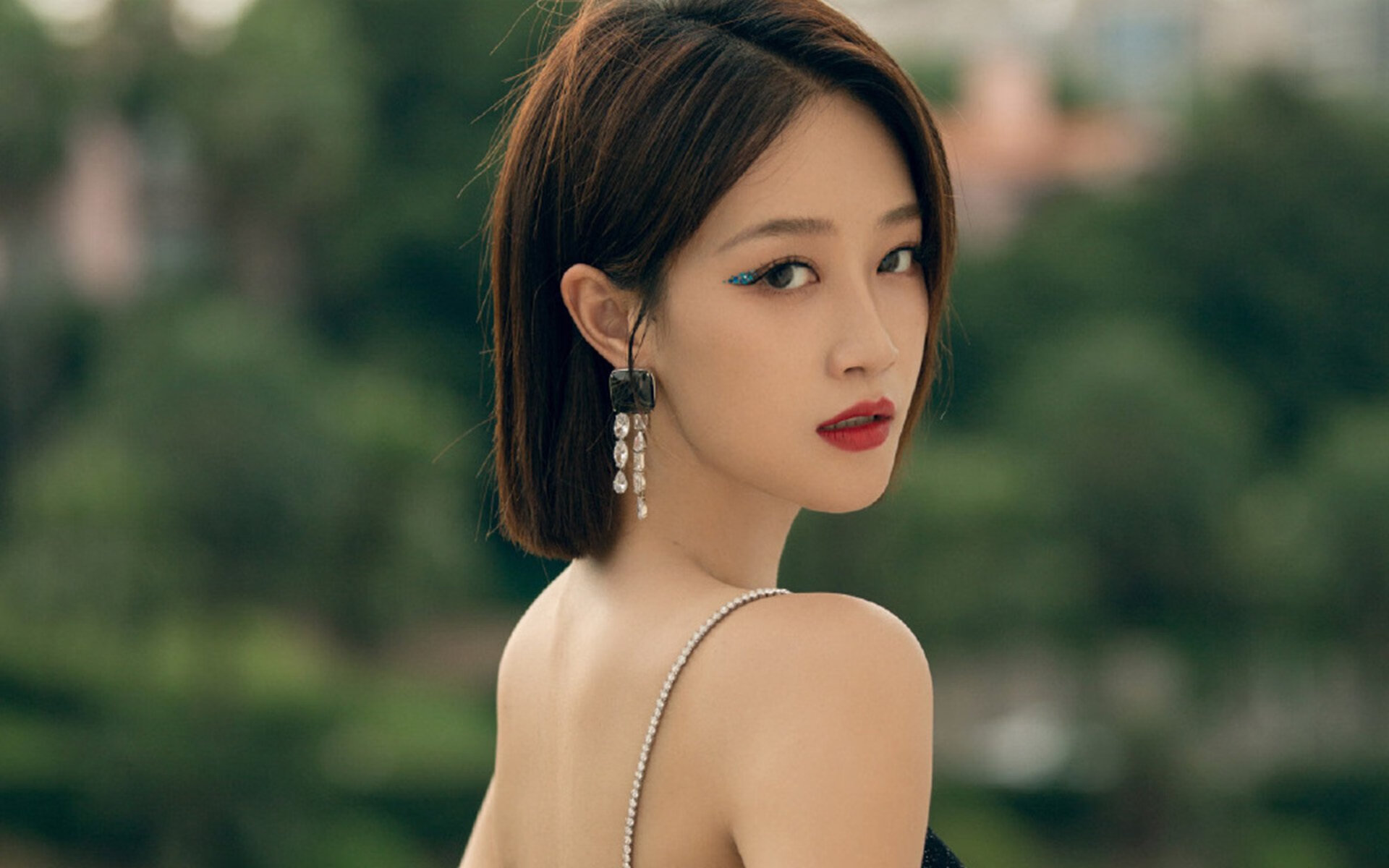 精彩瞬间再现!亚洲足球赛事震撼人心,亚洲足球赛程2021